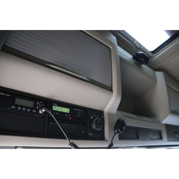 2015 فولفو FM-47040507