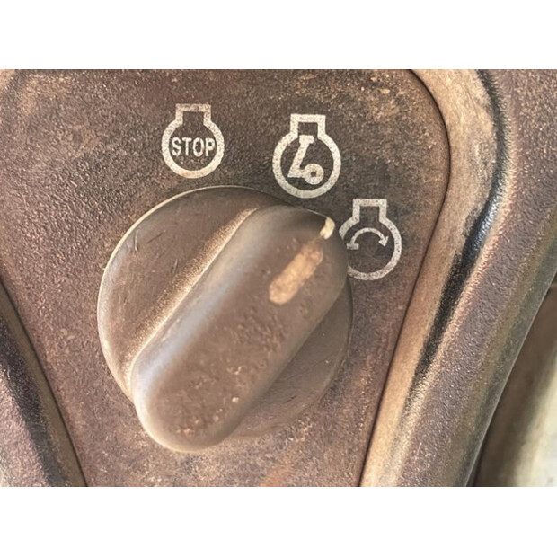 2016 BOBCAT S450-47040990