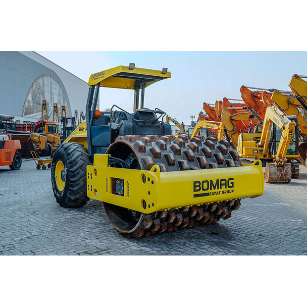 2013 BOMAG BW211PD-40-47041575