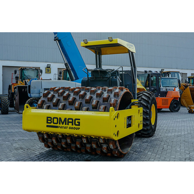 2013 BOMAG BW211PD-40-47041580