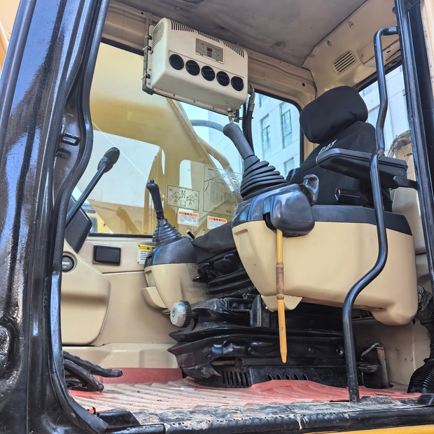 2024 Caterpillar 320BL-47041684