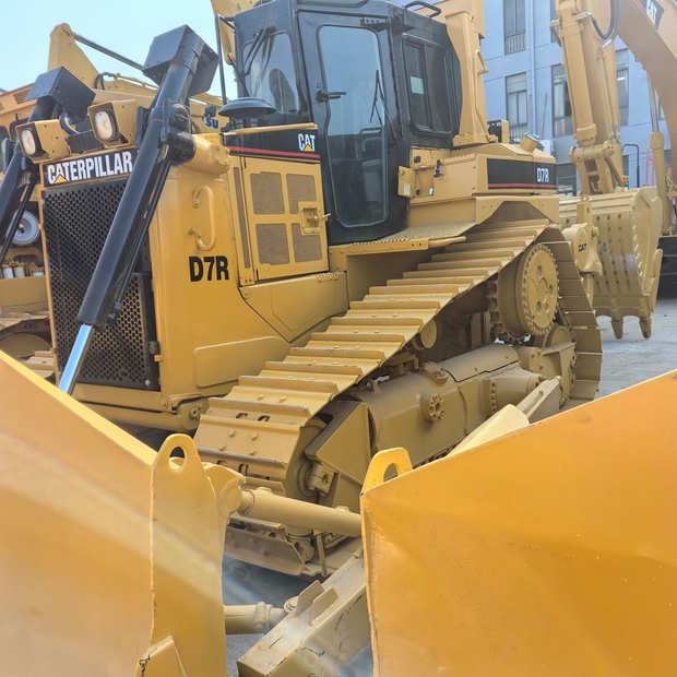 2024 كاتربيلر D7R-47041704