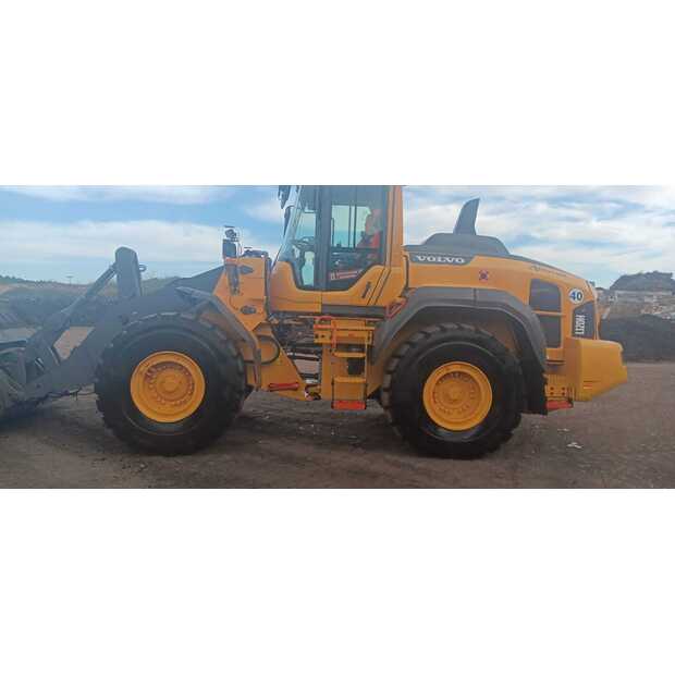 2022 Volvo L120H-47049954