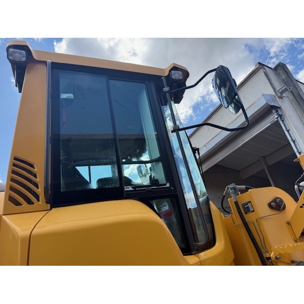 2020 Volvo L120H-47049975