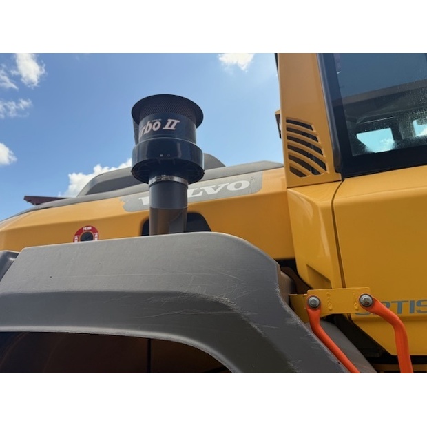 2020 Volvo L120H-47049977