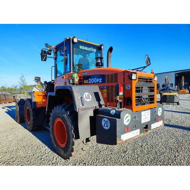 2014 Komatsu WA200PZ-47050020
