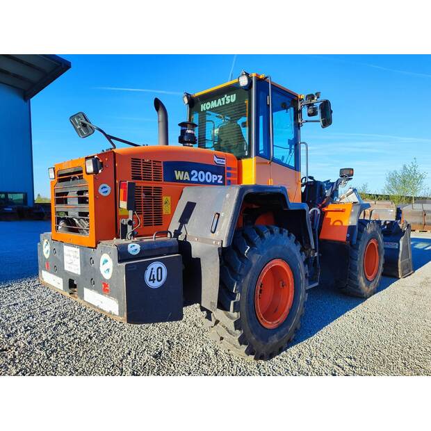 2014 Komatsu WA200PZ-47050027