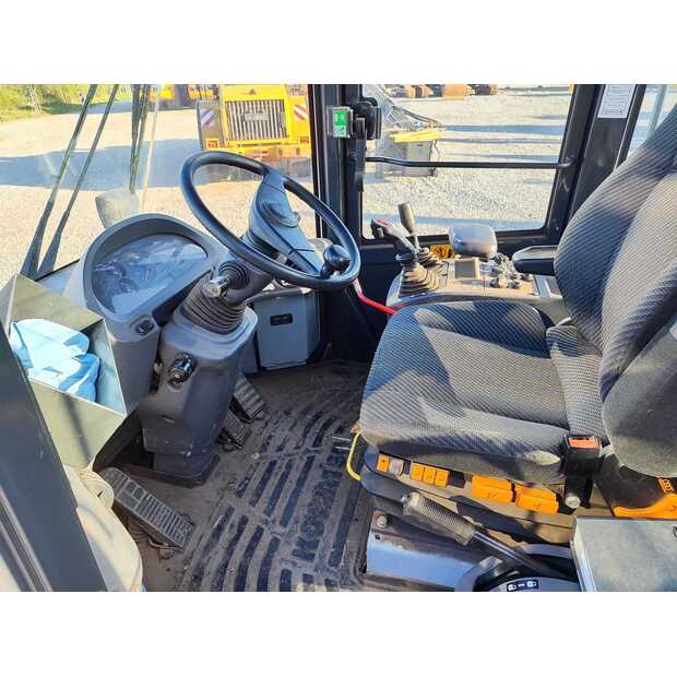 2014 Komatsu WA200PZ-47050029