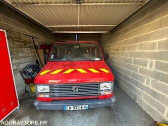Image for Vans 1985 Peugeot J5
