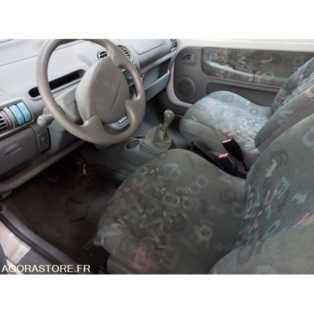 2005 Renault Twingo-47056129