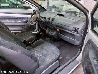 2005-renault-twingo-1451177-47056131
