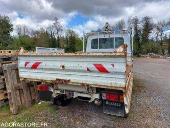2001-renault-mascott-1451188-47056320