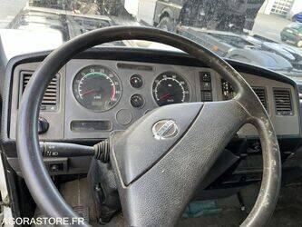 2007-nissan-atleon-1451189-47056332