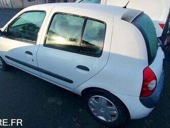 2005-renault-clio-1451195-47056512