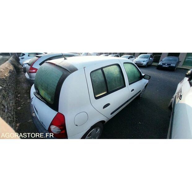 2005 Renault Clio-47056514