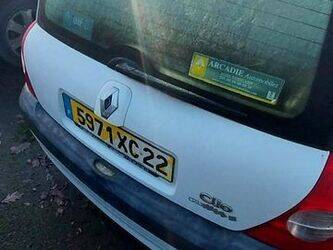 2005-renault-clio-1451195-47056515