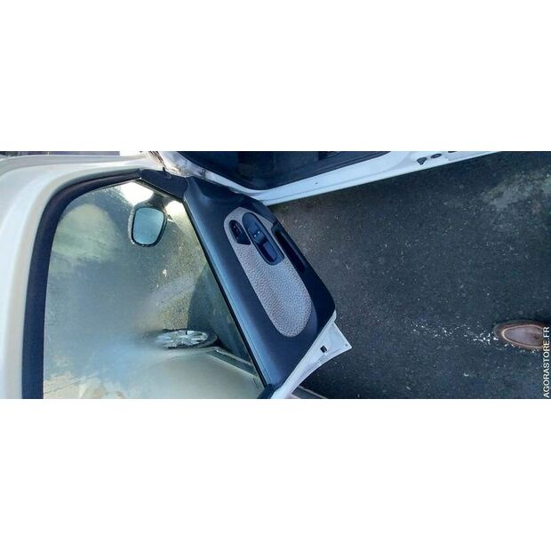 2005 Renault Clio-47056518