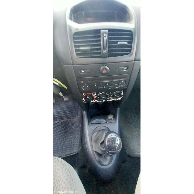 2005 Renault Clio-47056522