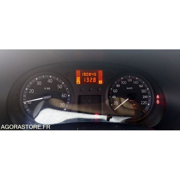 2005 Renault Clio-47056523