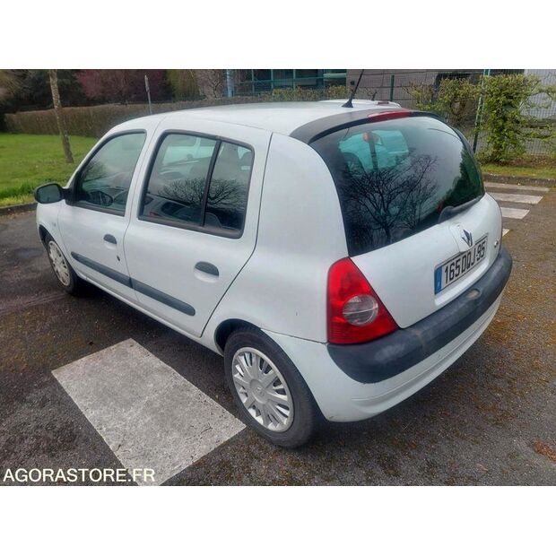 2004 رينو Clio-47056544