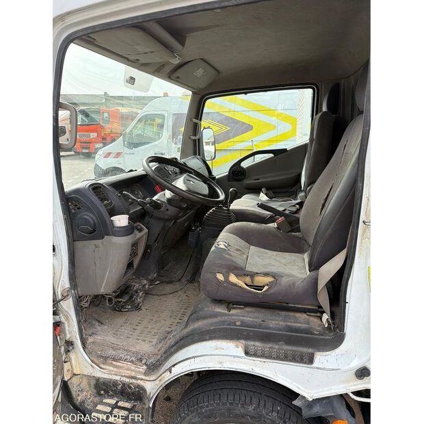 2013 Renault Maxity-47056765