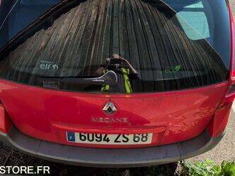 2008-renault-megane-1451211-47056870