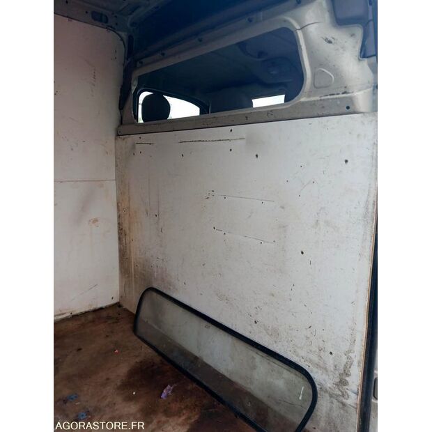 2000 Renault Master-47056919