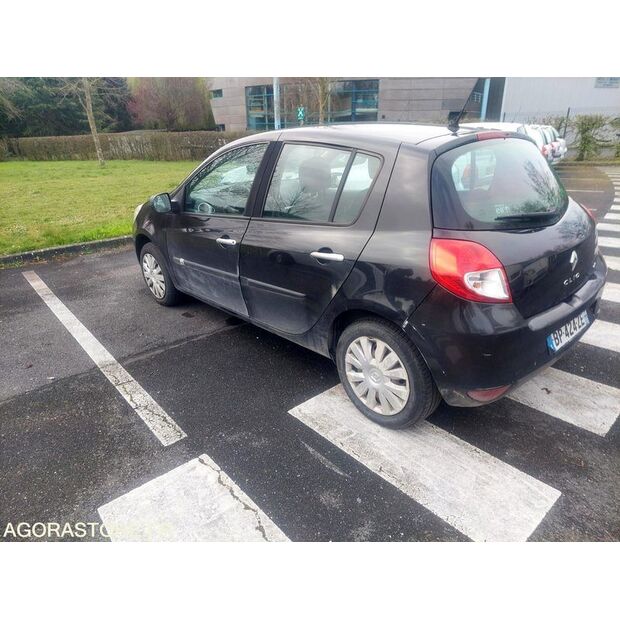 2011 Renault Clio-47056958