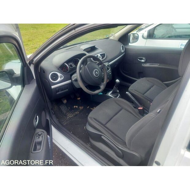 2011 Renault Clio-47057018