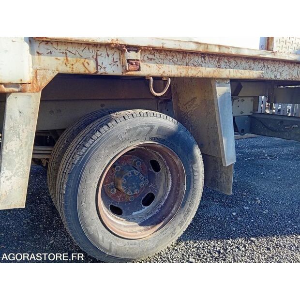 1996 Renault B110-47057044