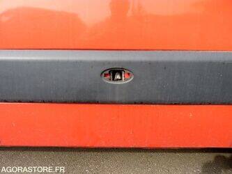 2015-renault-master-1451224-47057160