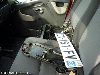 2015-renault-master-1451224-47057164