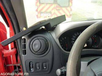 2015-renault-master-1451224-47057167