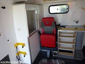 2015-renault-master-1451224-47057175
