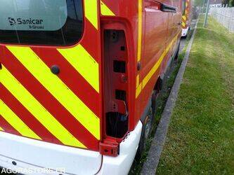 2015-renault-master-1451224-47057189