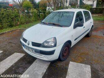 صورة ل سيارات 2004 رينو Clio
