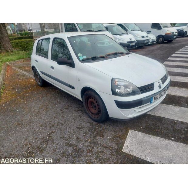 2004 Renault Clio-47057233