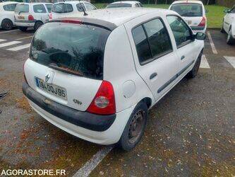 2004-renault-clio-1451227-47057234
