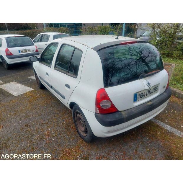 2004 Renault Clio-47057235