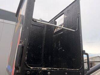 2018-nissan-nt400-1450768-47057551
