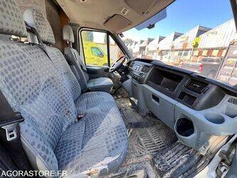 2011-ford-transit-1451278-47072352