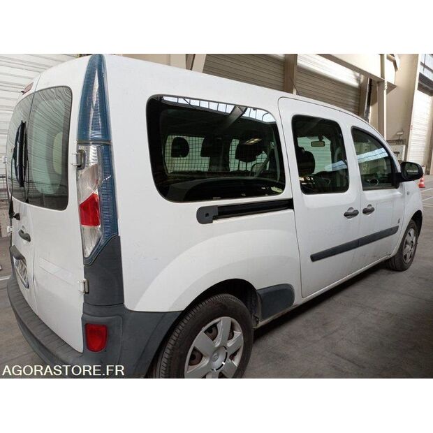 2013 رينو Kangoo-47072549