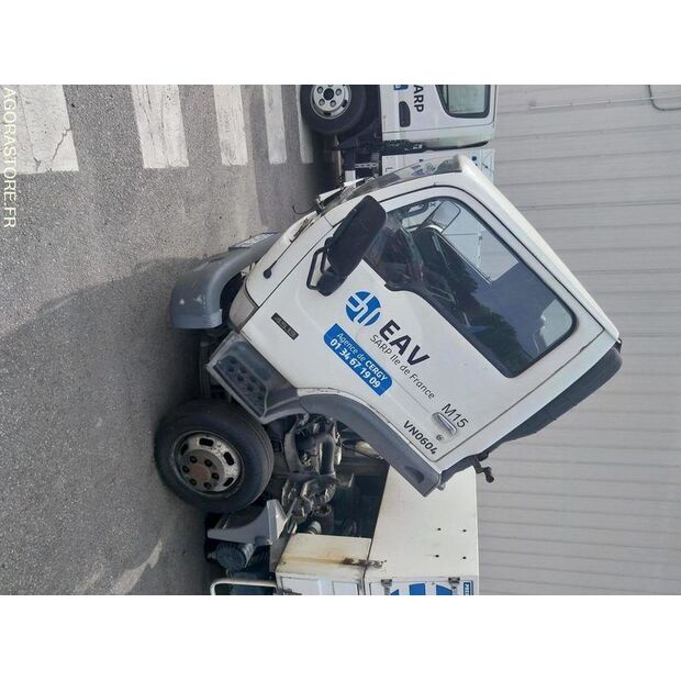 2006 نيسان Cabstar-47072588