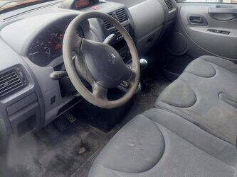 2010-peugeot-expert-1451287-47072626