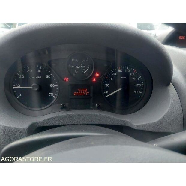 2010 Peugeot Expert-47072627