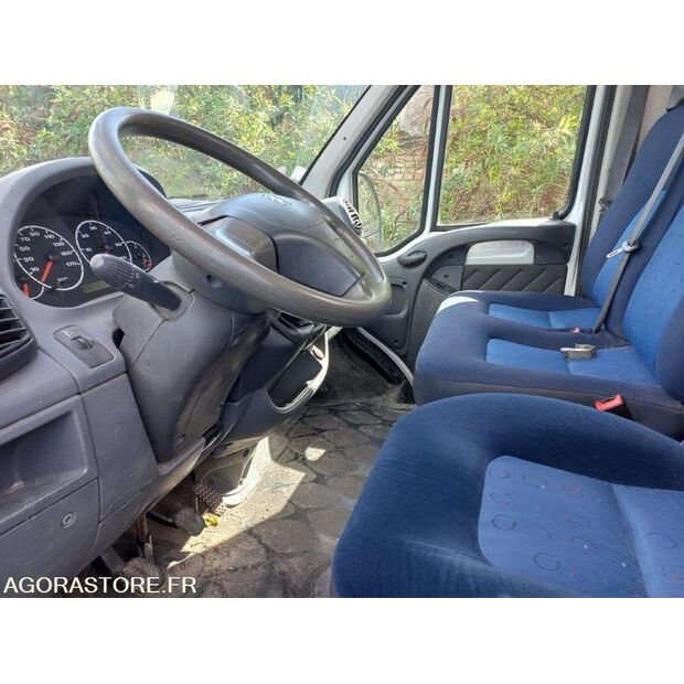 2002 بيجو BOXER-47072658