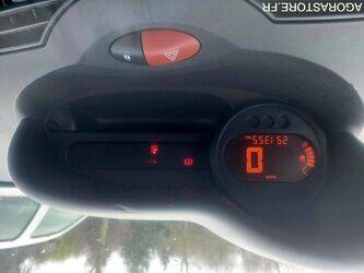 2010-renault-twingo-1451290-47072696