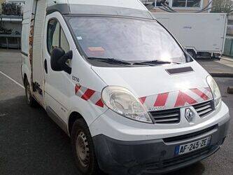 2009-renault-trafic-1451292-47072748