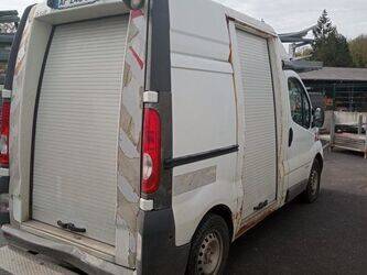 2009-renault-trafic-1451292-47072749