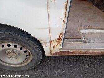 2009-renault-trafic-1451292-47072753